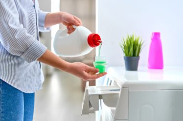 Guide essentiel pour sélectionner un produit blanchissant sûr et performant pour votre linge
