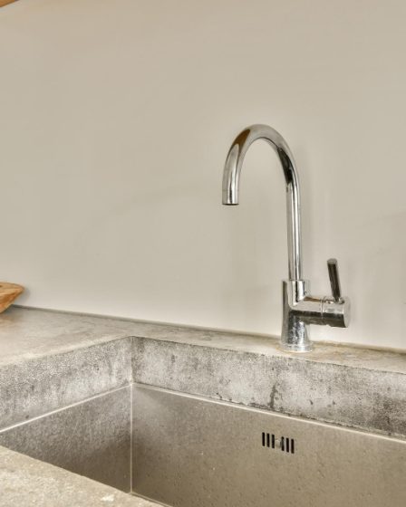 Guide pour sélectionner un évier en pierre ancienne et créer une cuisine au charme authentique