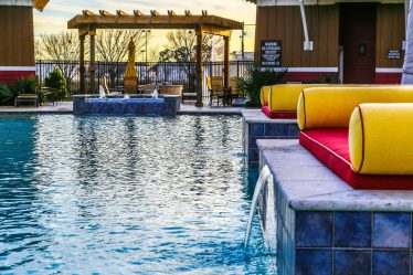 trouver le pool house idéal pour sublimer votre piscine et répondre à toutes vos attentes