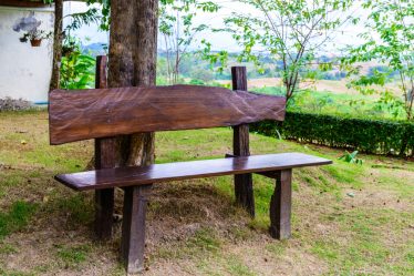 choisir le modèle idéal du Banc en bois pour extérieur pour votre jardin