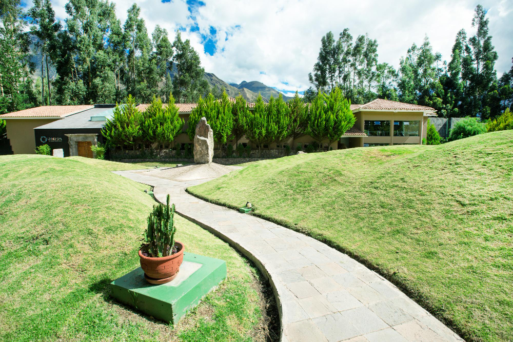  aménagement un terrain en pente devant votre maison