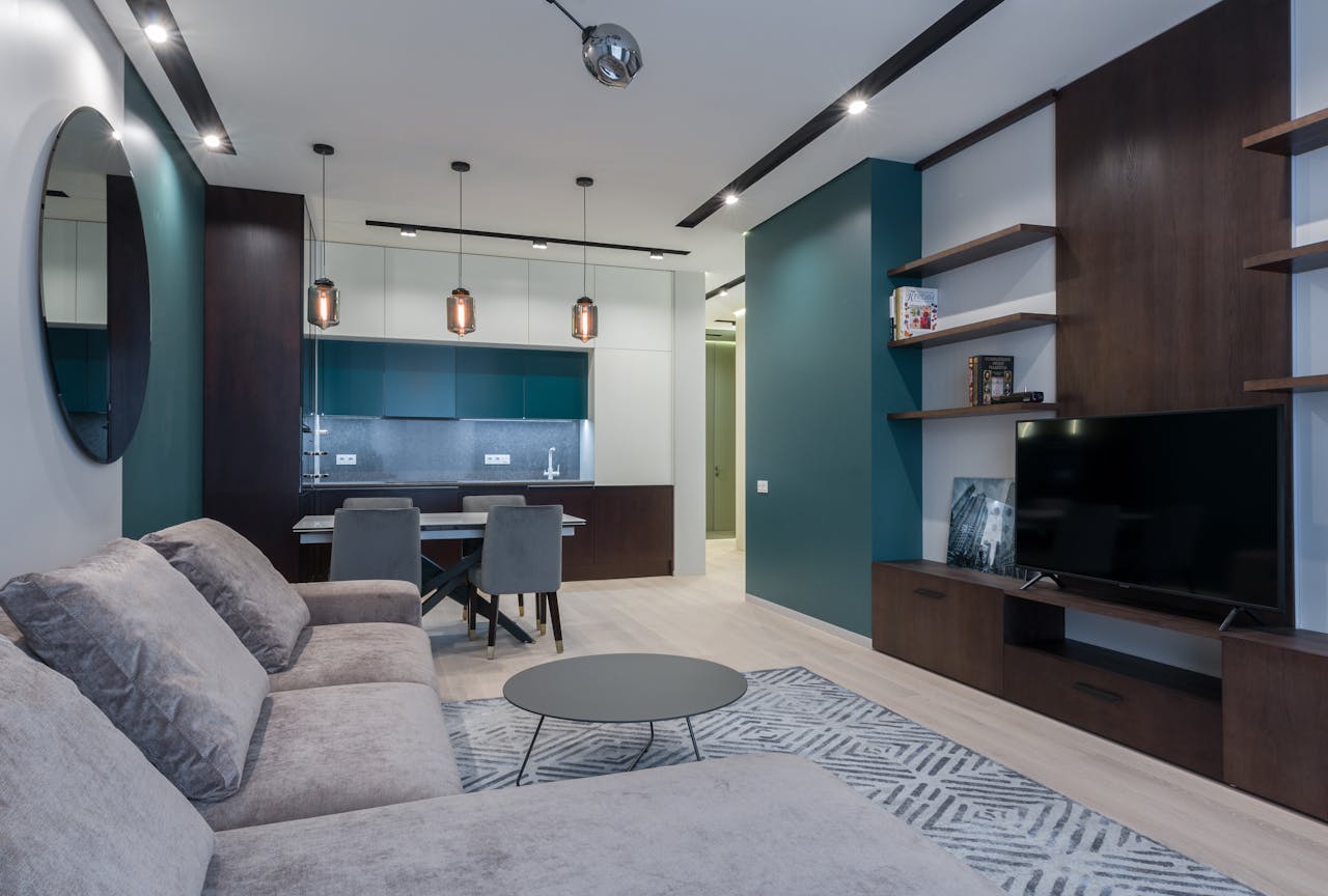 décorer un grand mur de salon pour un effet spectaculaire